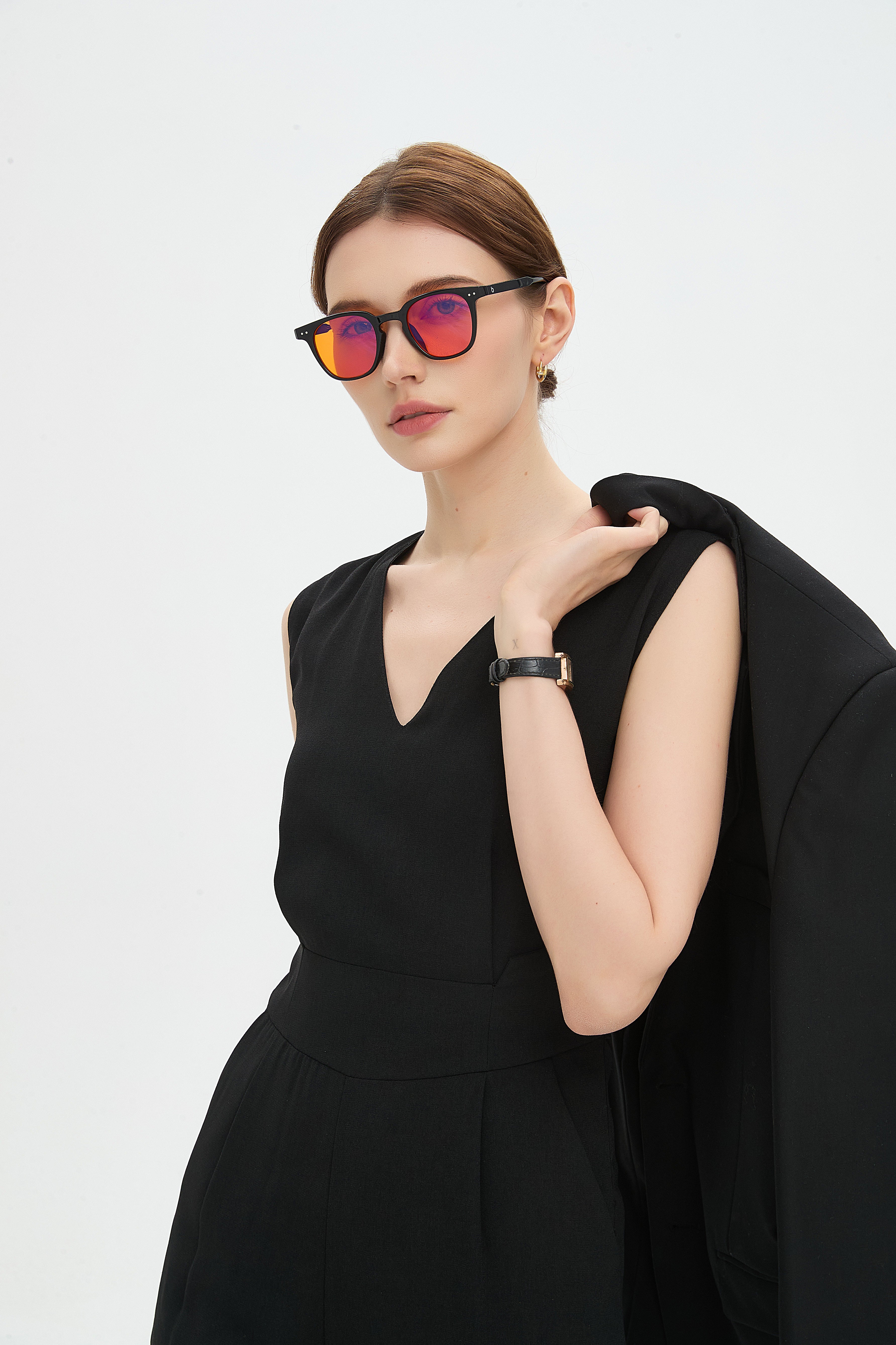 Newton – Fókuszáló Szemüveg · Nappali Védelem