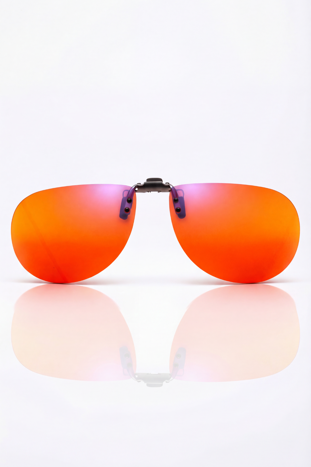 Newton – Fókuszáló Szemüveg · Nappali Védelem